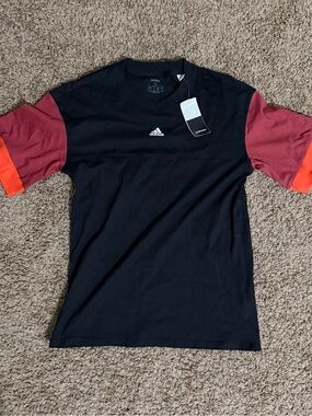Adidas Women’s NWT Black Tee with Red and Orange Sleeve Accents Size Small